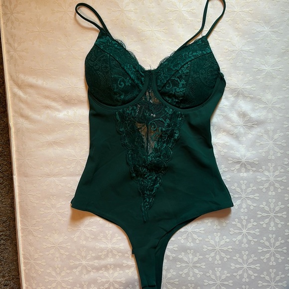 privy Tops - privy Emerald Green Lace Bodysuit